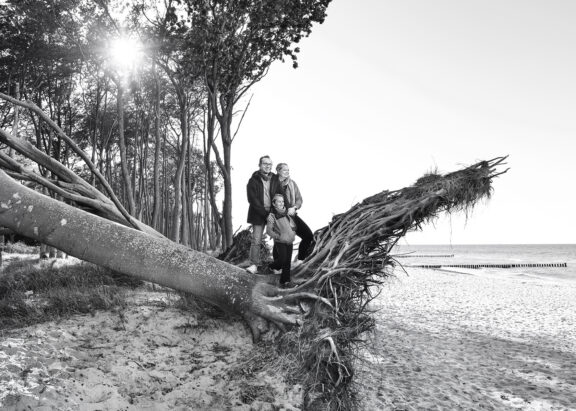 Familienfotograf rostock familienfotos strand familienfotografin rostock warnemuende strand familienshooting 011