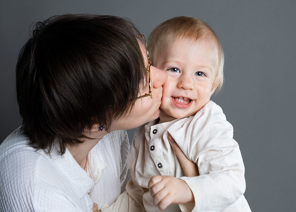 Mutter kind fotoshooting rostock babyfotos fotograf rostock familienfotos rostock fotostudio 017