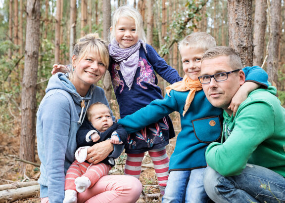 Familienfotograf rostock familienfotos strand familienfotografin rostock warnemuende strand familienshooting 026