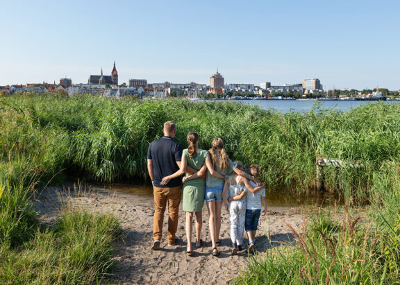 Familienshooting rostock familienfotos gehlsdorf familienfotograf rostock ostsee familienfotografin 